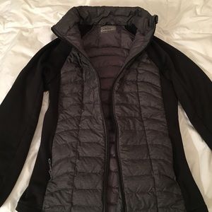 32 degrees XS zip up jacket